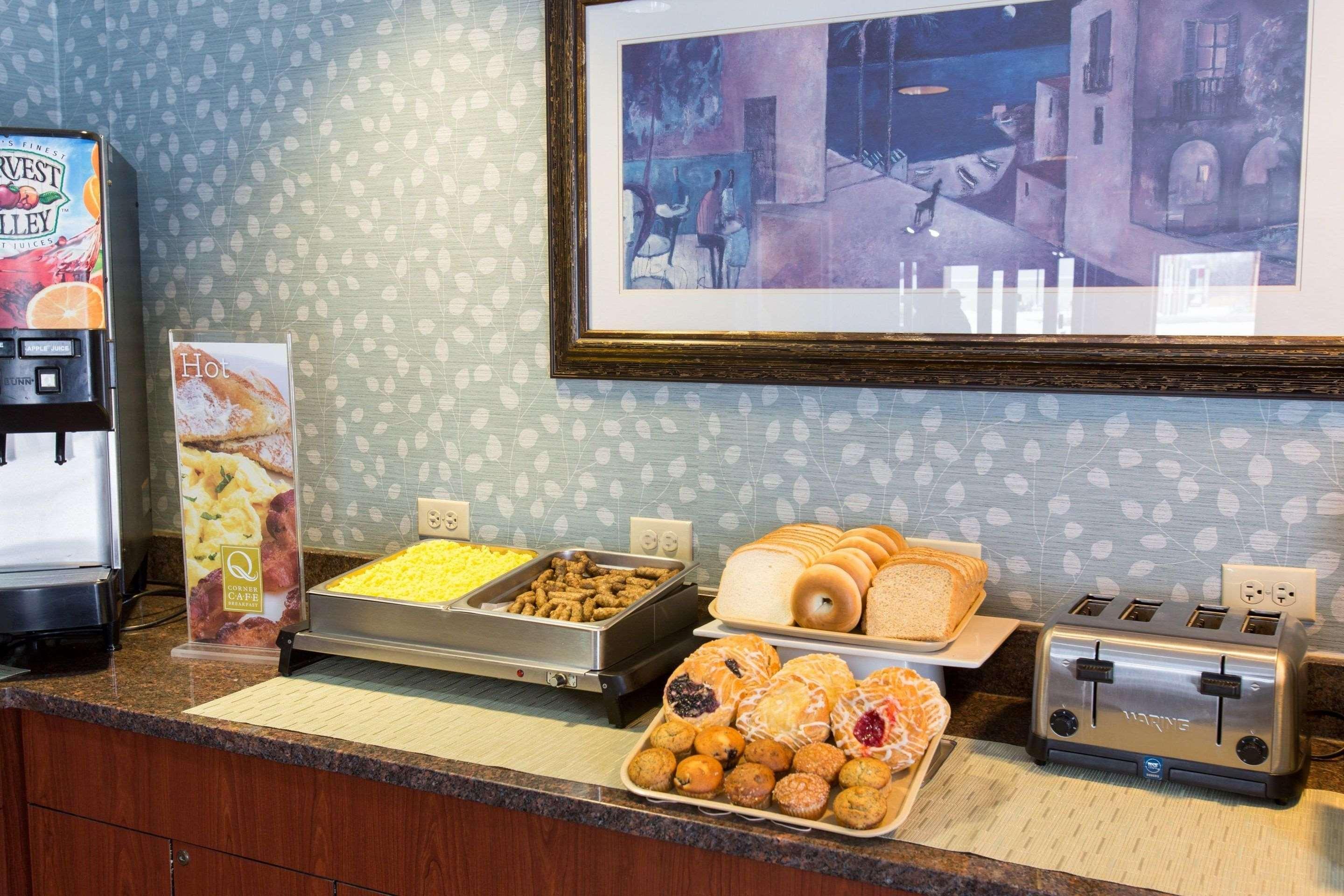 Quality Inn & Suites Big Rapids Near University Extérieur photo